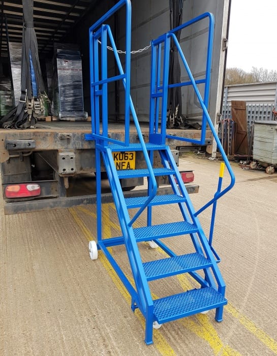 lorry-trailer-access-step-with-folded-wing-gates Hercules Steps with Batwings